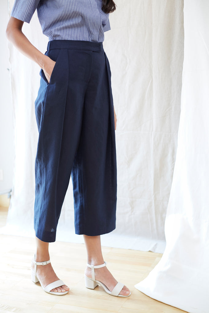 Flared Single Pleat Pant