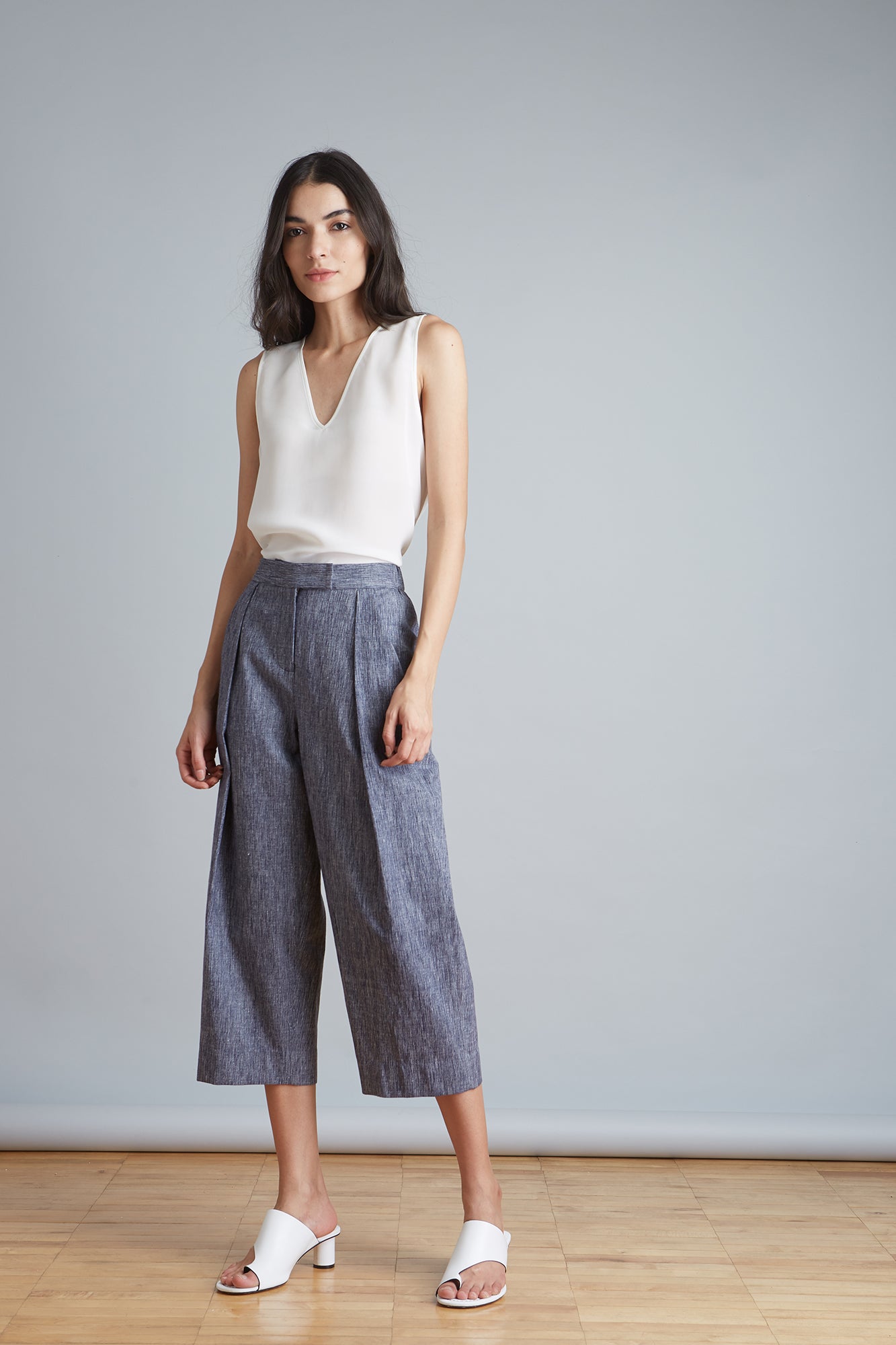 Buy Grey Trousers & Pants for Women by Bitterlime Online | Ajio.com