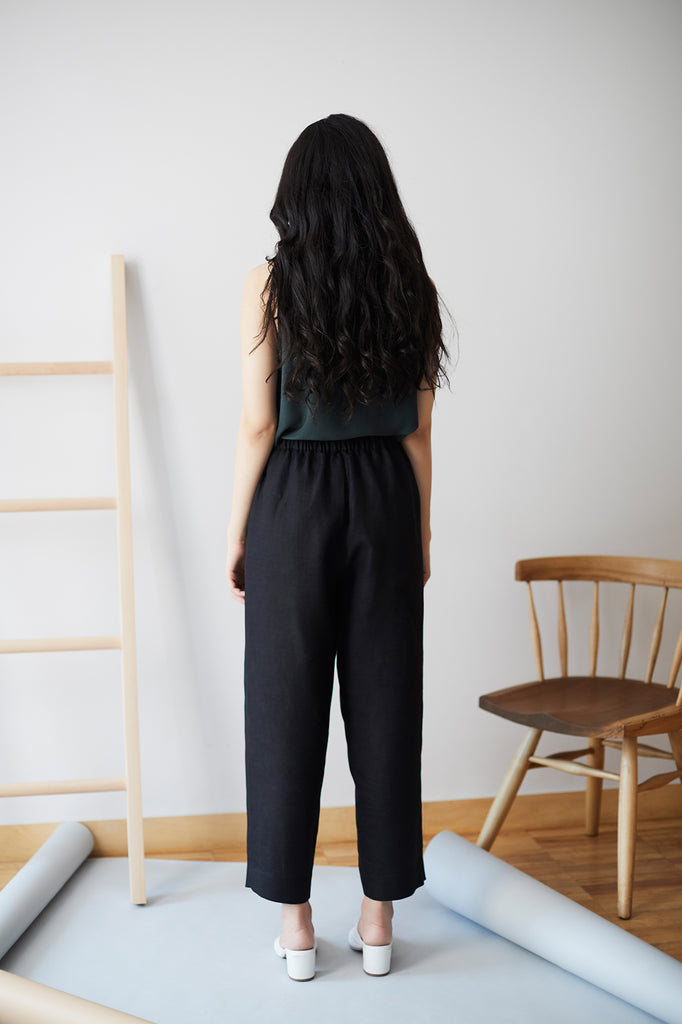 Essential Pleat Front Pant