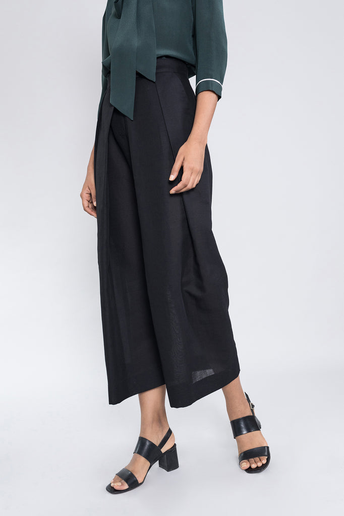 Relaxed Double Pleat Trouser